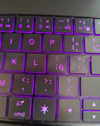 Funda Magnética Teclado iPad Pro 12.9/AIR 13