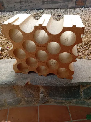 Botellero modular de corcho y plástico,