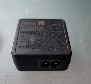 Cargador de cámara original Sony