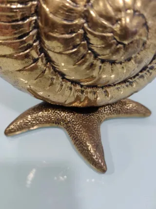Jarrón Escultura Caracola Dorada de bronce