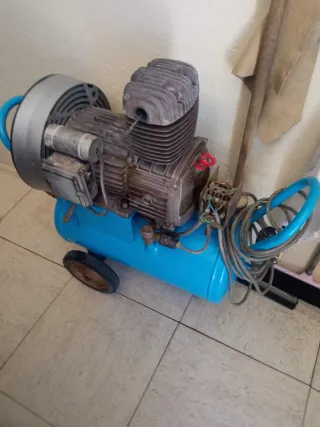 Compresor de aire azul