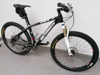 Bicicleta BH ULTIMATE Carbono
