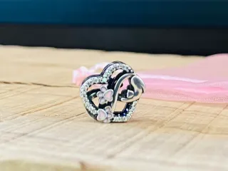 Charm | Corazón Infinito Huellas felinas