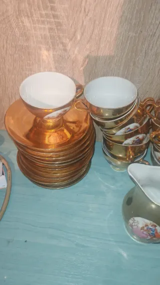 Juego antiguo de café dorado