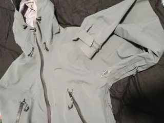 Chaqueta Impermeable Montaña Hombre Verde