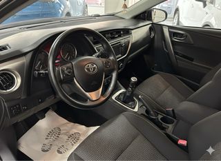 Toyota Auris 2014