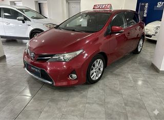 Toyota Auris 2014