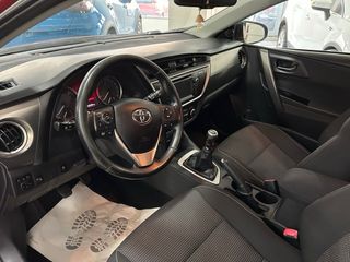 Toyota Auris 2014
