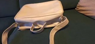 Bolso de bebé de piel color blanco Pasito a Pasito
