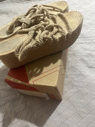 Sandalias de cuerdas beige