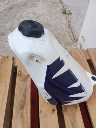 Asiento  plástico  depósito