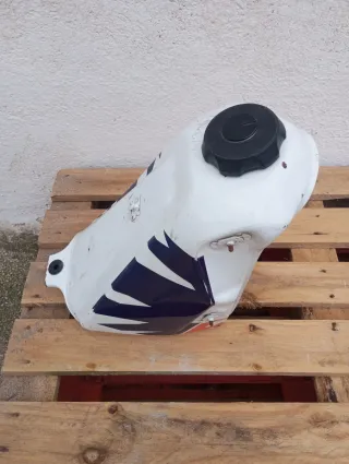 Asiento  plástico  depósito