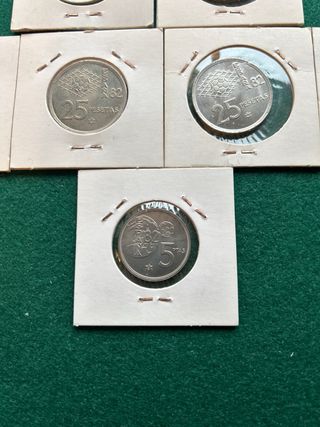 Lote 7 monedas 50, 25 y 5 pesetas Mundial 82