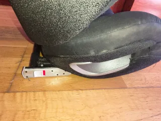 Silla de coche Cybex para bebé.