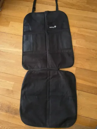 Silla de coche Cybex para bebé.