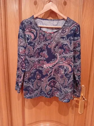 Camiseta fina manga larga estampado paisley