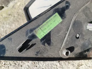 Retrovisores negros son para Ford no se moldelo