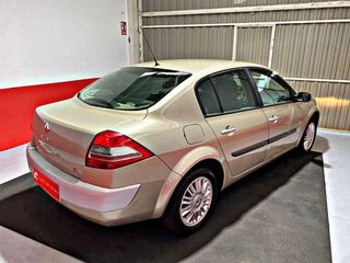 Renault Mégane Sedan Authentique 1.4 16v
