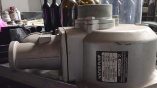 Carcasa bomba de agua