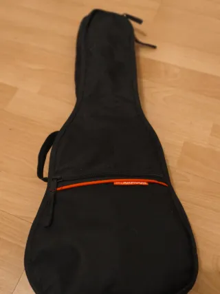 Ukelele Ashton UKE240 MH