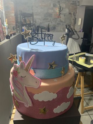 Torta finta unicorno in gomma crepla
