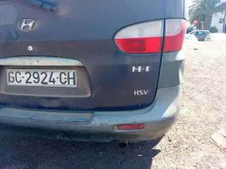 Hyundai H-1 2001