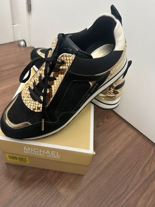 Zapatillas Michael Kors Negro y Dorado