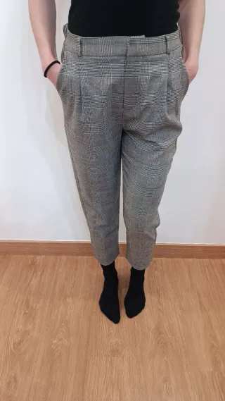 Pantalón jogger cuadros Stradivarius Talla