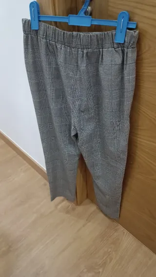 Pantalón jogger cuadros Stradivarius Talla