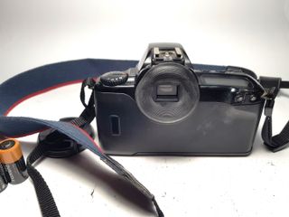 Canon EOS 500 + Lente EF 35-80mm