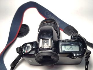 Canon EOS 500 + Lente EF 35-80mm