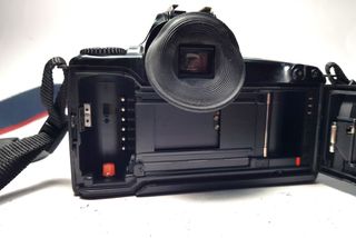 Canon EOS 500 + Lente EF 35-80mm