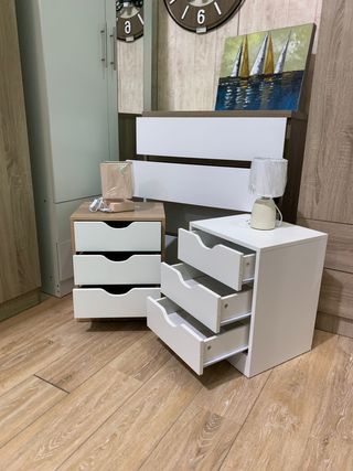 Pack Cómoda 4 Cajones + 2 Mesitas