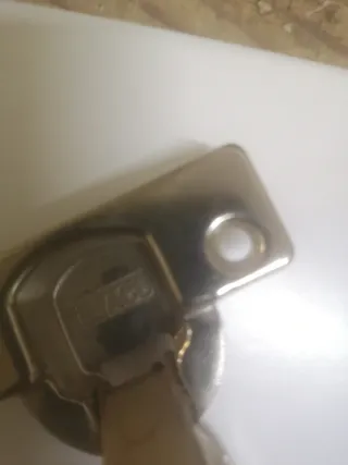 Bisagras para muebles