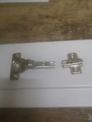 Bisagras para muebles