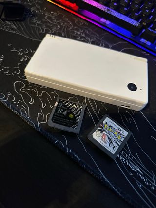 Nintendo DSi + 7 Giochi + Caricatori e Custodia