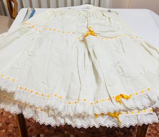 Traje de Fallera Amarillo con Flores