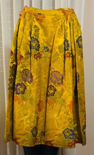 Traje de Fallera Amarillo con Flores