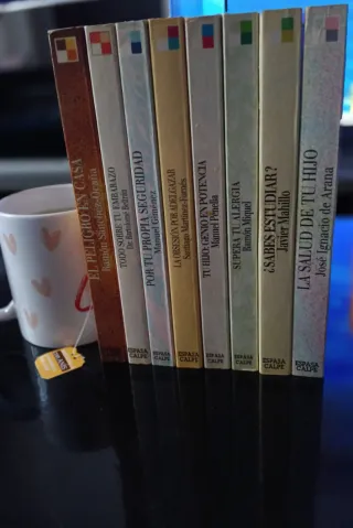 Lote 8 libros Espasa-crianza, salud, seguridad