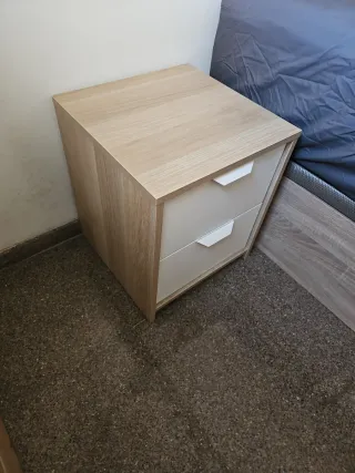 Mesita de noche Ikea madera y blanco