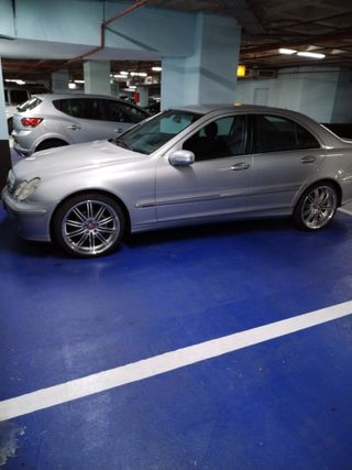 Mercedes-Benz Clase C 2005