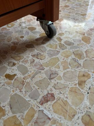 Mesa escritorio ordenador con ruedas