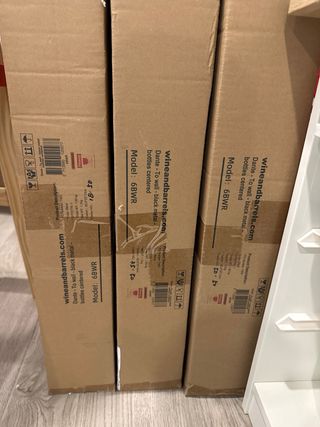 Botellero de pared metal negro