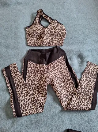 Conjunto deportivo animal print talla única