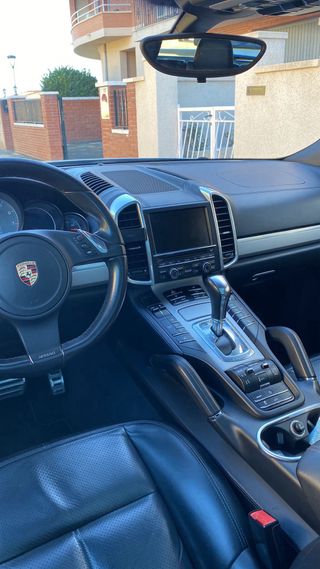 Porsche Cayenne 2011