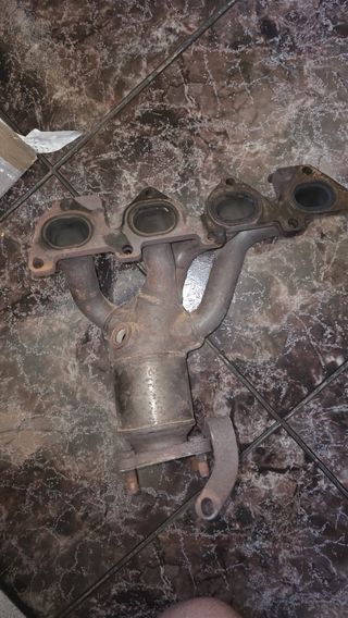 Colector de escape AUA