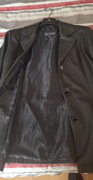 Chaqueta de Piel Negra