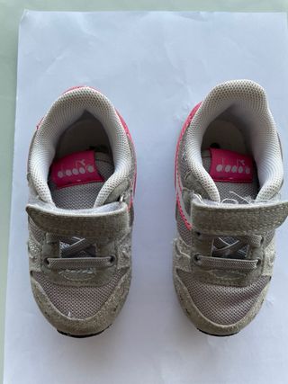 Scarpe bimba Diadora grigie e rosa