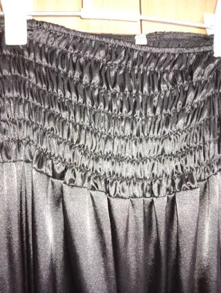 Mono negro satén con cinturón