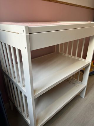 Cambiador de bebé blanco